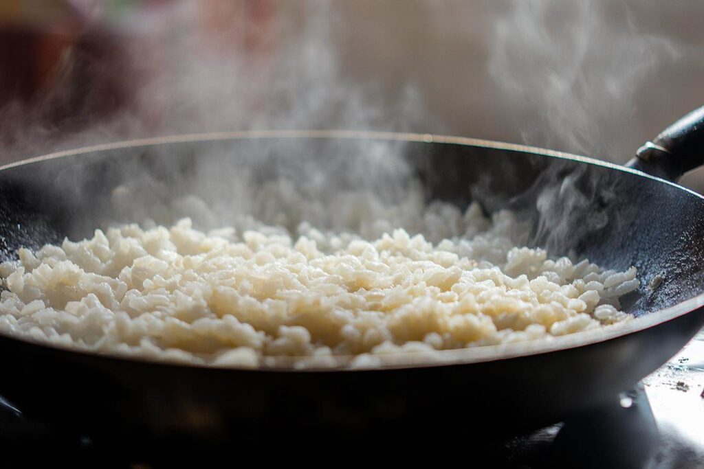 Traditional puffed rice preparation